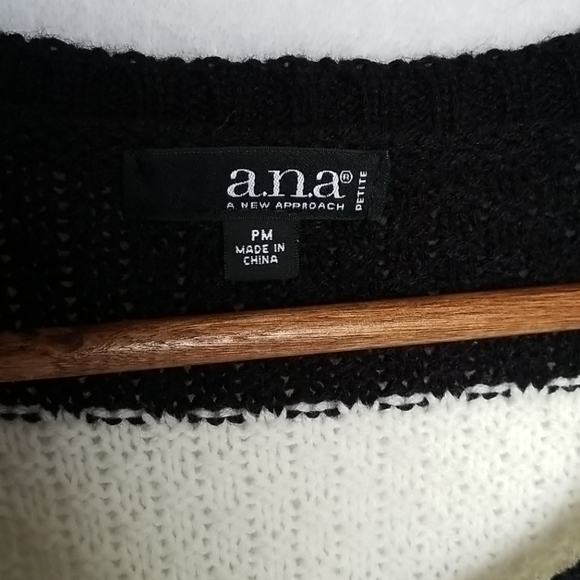 a.n.a New Approach Knitted Sweater - Picture 2 of 4